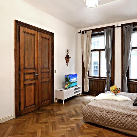 Magnificent King Suite Prague Exterior photo
