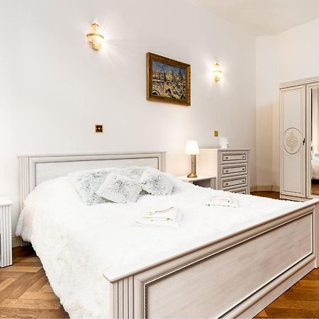 Magnificent King Suite Prague Exterior photo