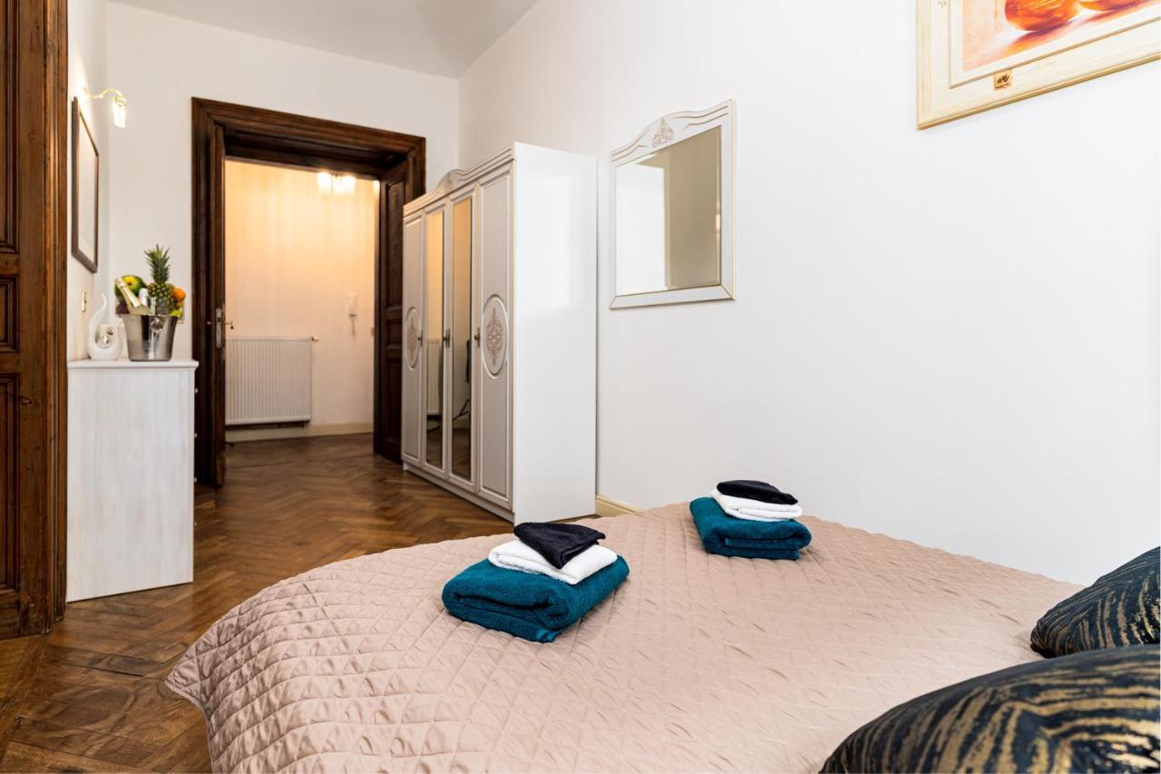 Magnificent King Suite Prague Exterior photo