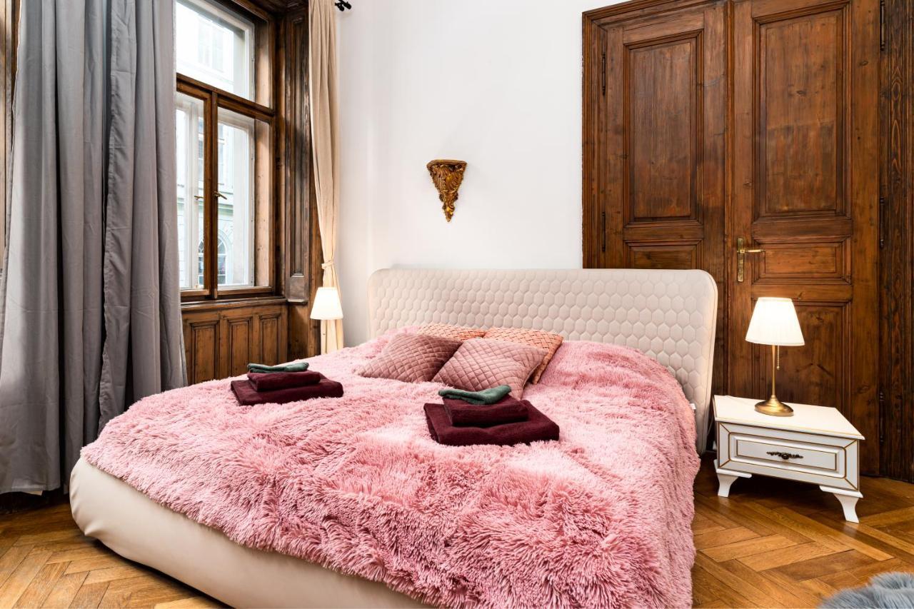 Magnificent King Suite Prague Exterior photo