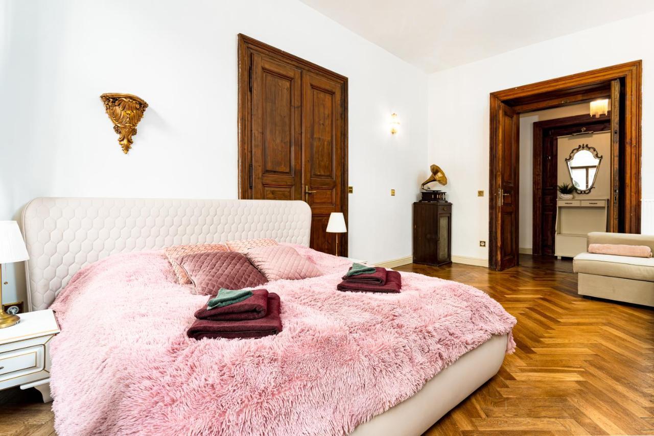 Magnificent King Suite Prague Exterior photo